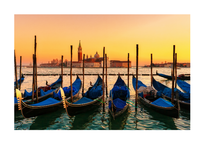 #Weneckie Gondole o Zachodzie Słońca